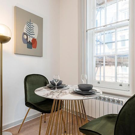 Stylish 1 Bed Flats In Soho, Next To Piccadilly Circus And Trafalgar Square Londres Extérieur photo