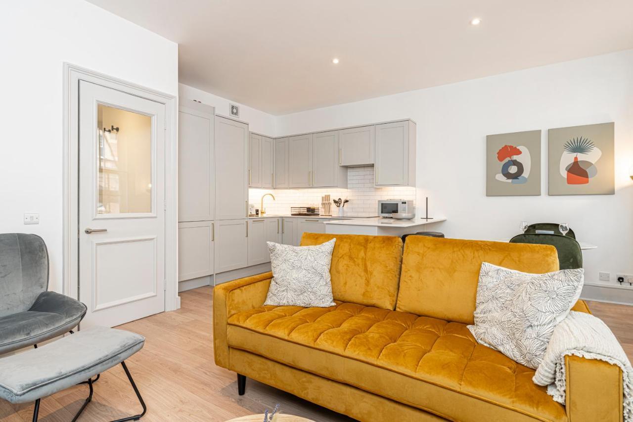 Stylish 1 Bed Flats In Soho, Next To Piccadilly Circus And Trafalgar Square Londres Extérieur photo