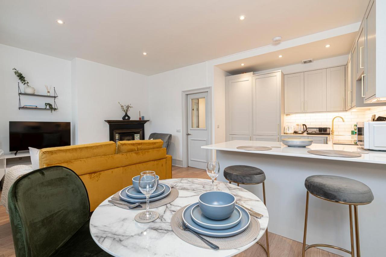 Stylish 1 Bed Flats In Soho, Next To Piccadilly Circus And Trafalgar Square Londres Extérieur photo