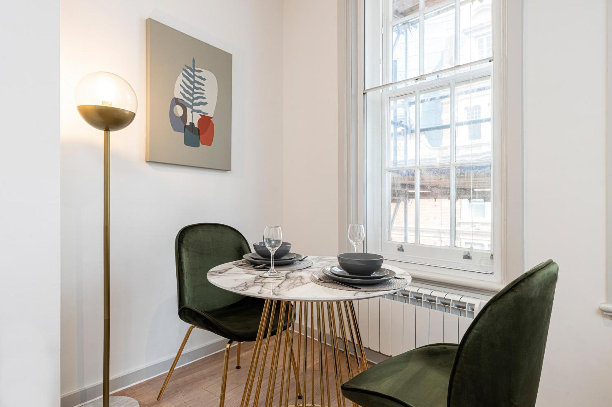 Stylish 1 Bed Flats In Soho, Next To Piccadilly Circus And Trafalgar Square Londres Extérieur photo
